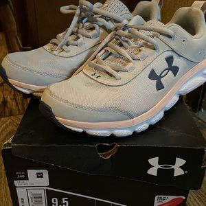 Womens Under Armour sneakers Charged Assert 8